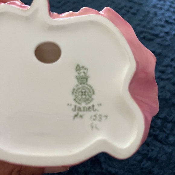 Royal Doulton Janet Signed Bone China 6” Figurine England HN 1537 (Retired) - Picture 2 of 2